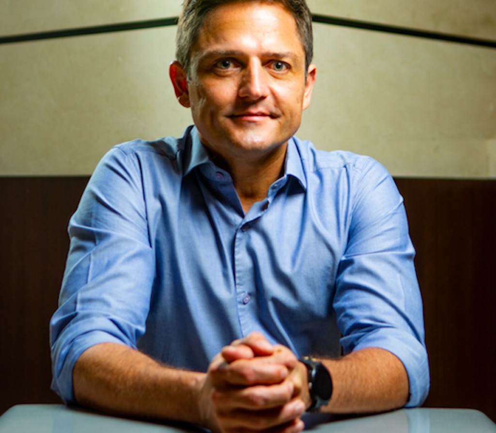 Em breve, tudo vai se resumir a Whatsapp e Facebook - Roberto Marinho Filho Em breve, tudo vai se resumir a Whatsapp e Facebook - Roberto Marinho Filho