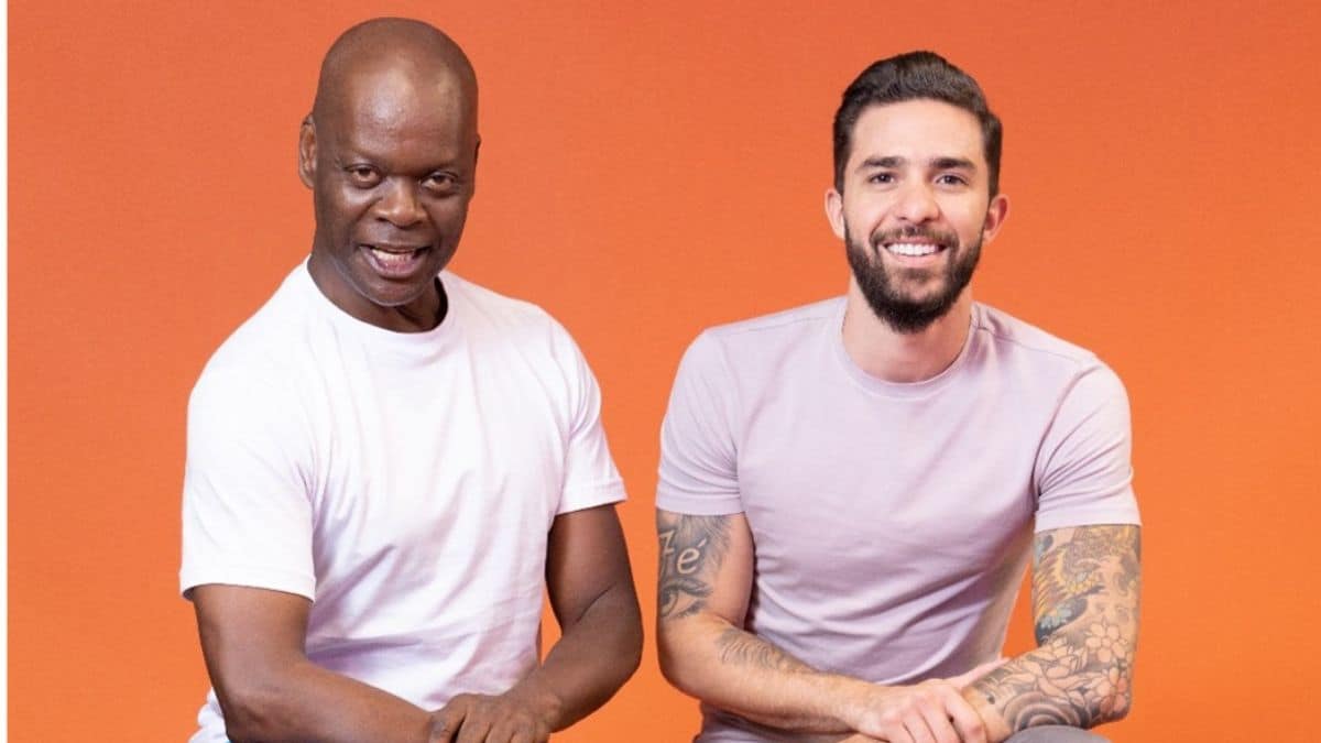 Luan Almeida (direita) e o garoto propaganda da Abrão, Sebá