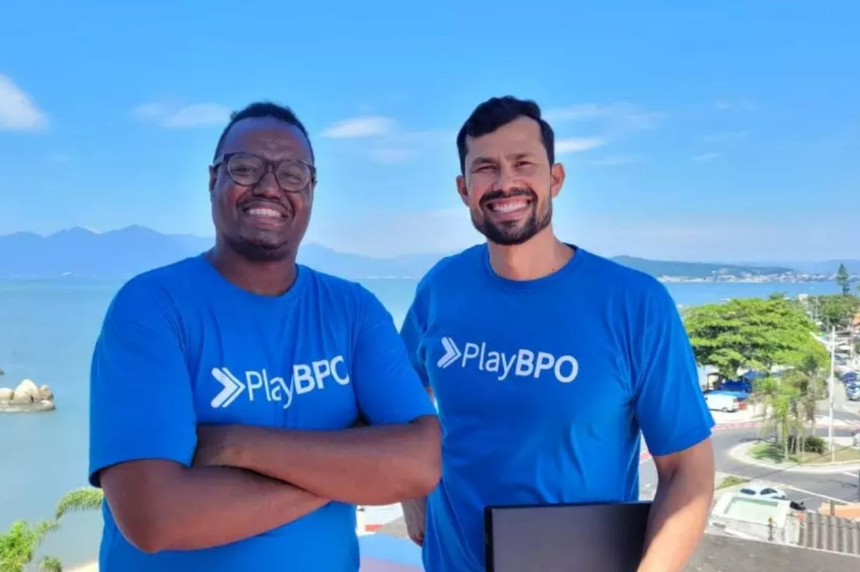 Lázuli Santos e José Marques, fundadores da PlayBPO. Foto: Divulgação