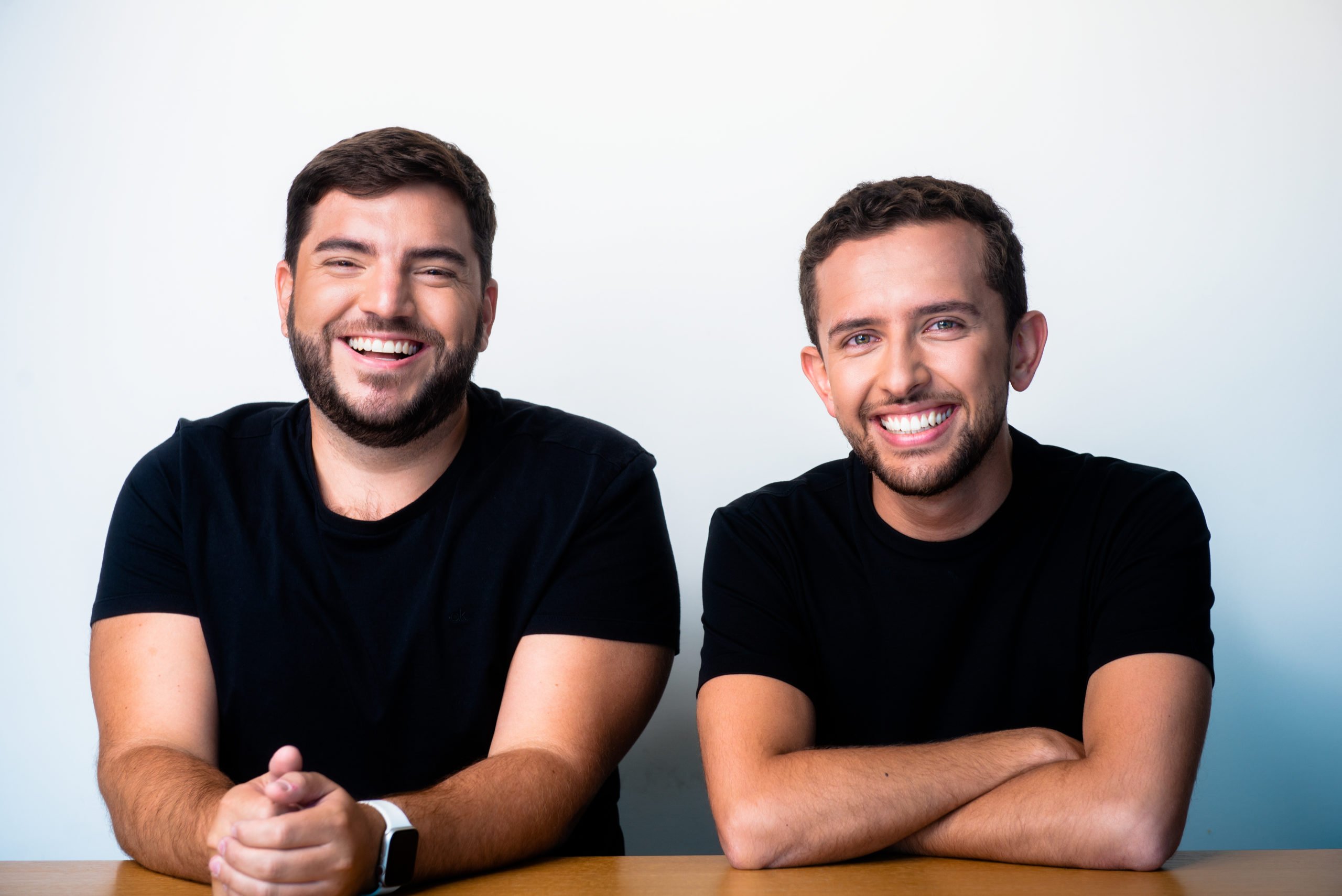 Juan Pablo Ortega e Julián Núñes, cofundadores da Yuno (Divulgação)