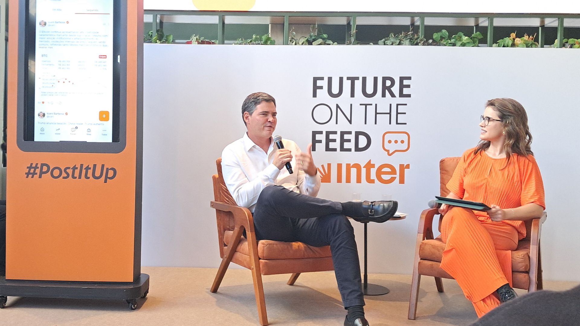 João Vitor Menin, CEO global do Inter, conta detalhes sobre a rede social Forum