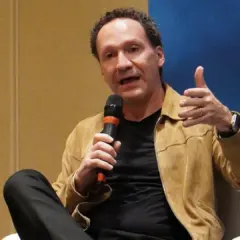 Guga Stocco em evento da TQI | Imagem: divulgação