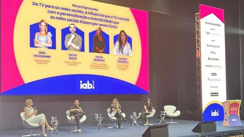 Painel durante a edição de 2024 do Adtech | Imagem: divulgação
