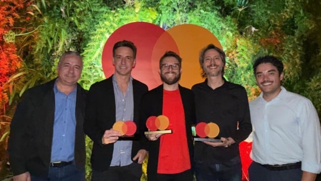 Equipe da Swap em premiação da Mastercard | Imagem: divulgação
