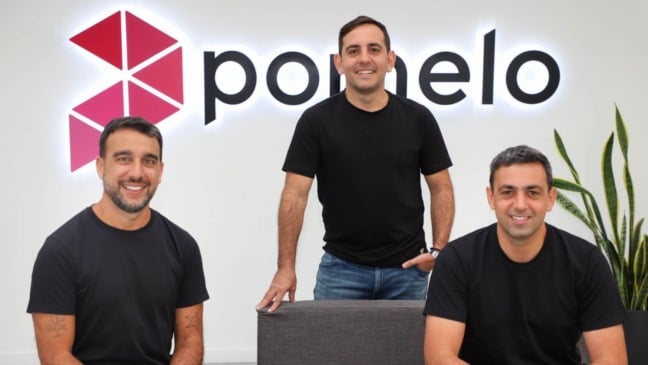 Da dir. para a esq., Gaston Irigoyen, Juan Fantoni e HernanCorral/Pomelo | Imagem: Agustina Maciel